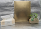 El anuncio publicitario de aluminio de la burbuja del oro empaqueta 630-200microns para el abrigo del embalaje del regalo