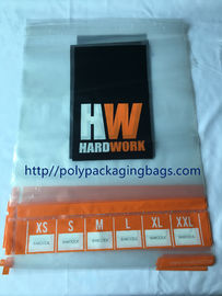 Las bolsas de plástico autas-adhesivo transparentes impresas aduana para el empaquetado de la ropa