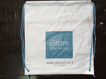 Bolso de compras plástico blanco modificado para requisitos particulares de Apple Store de la mochila del lazo