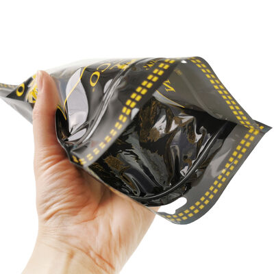 Bolsas de puros medianas con láminas de humedad personalizadas diseñadas para mantener niveles óptimos de humedad que garanticen la frescura del cigarro